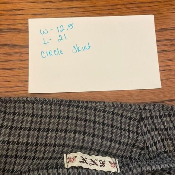 School girl circle plaid shorts size womens medium shades of grey - Picture 10 of 10